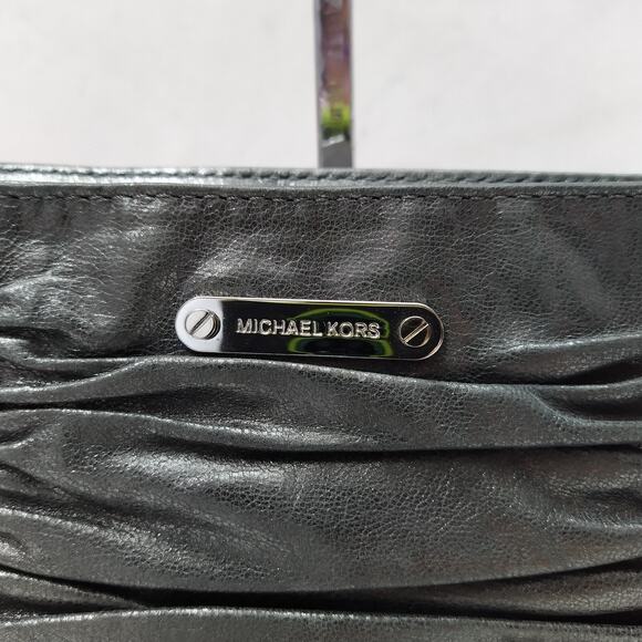 Michael Kors Metallic Gray Leather Zipper Closure Small Shoulder Bag - Picture 4 of 13